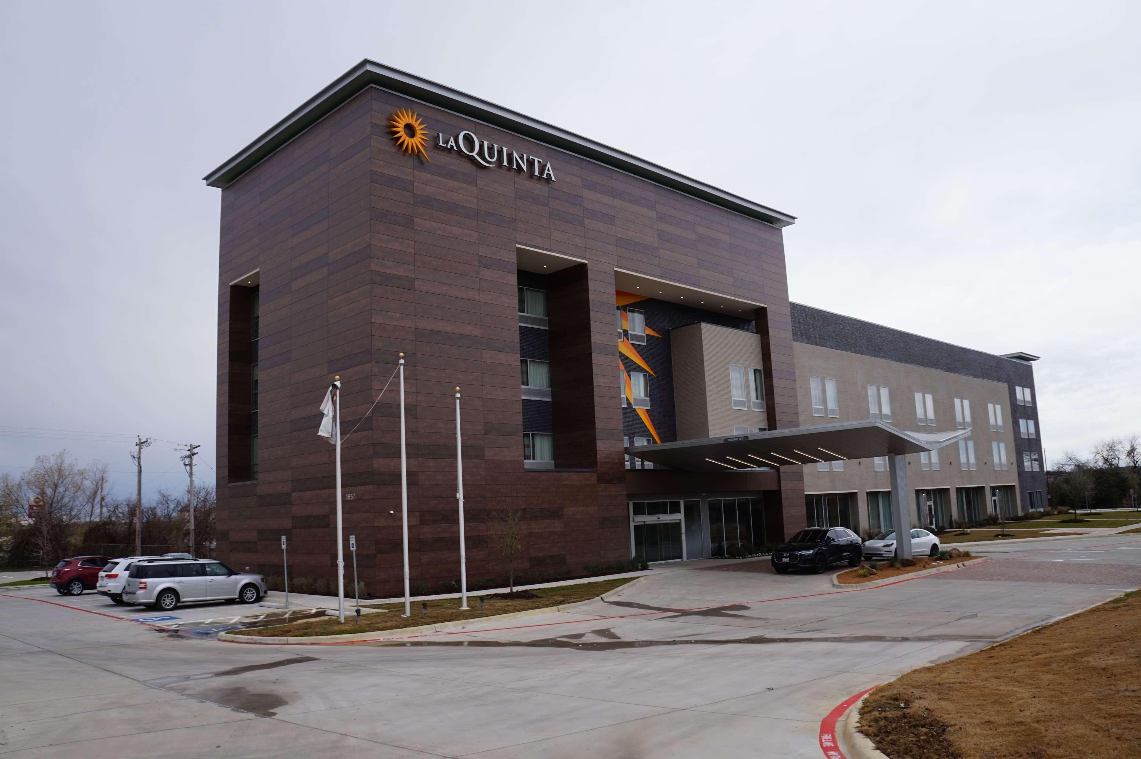 La Quinta Inn & Suites By Wyndham Lewisville Kültér fotó