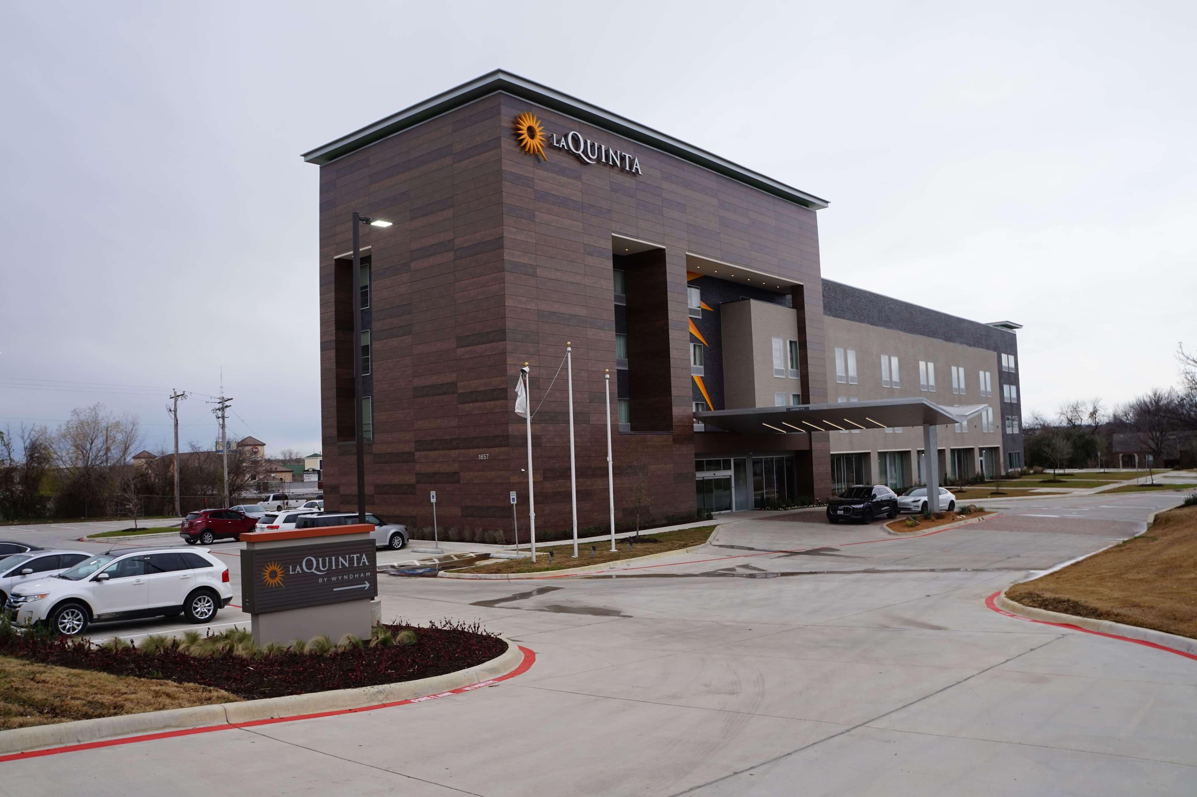 La Quinta Inn & Suites By Wyndham Lewisville Kültér fotó